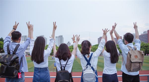 德州乘務(wù)學(xué)校為你解析空乘專業(yè)前景！