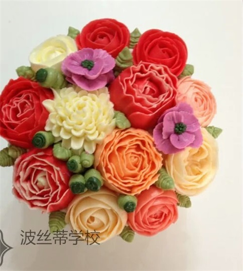 煙臺波斯蒂糕點培訓(xùn)學(xué)校韓式裱花班開班啦！趕快來圍觀！