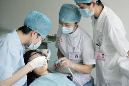 石家莊學(xué)口腔專業(yè)哪個(gè)學(xué)校好？