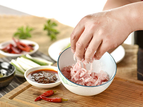 成都烹飪學(xué)校哪所比較好？