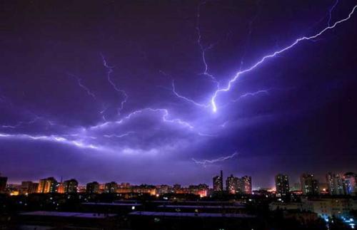 雷雨天氣如何用電？張家口文華電力中等職業(yè)學(xué)校
