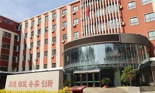 鄭州物流學(xué)校物流服務(wù)與管理專業(yè)怎么樣？是“3+2”大專嗎？
