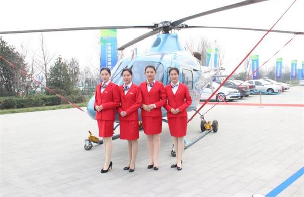 山東航空學(xué)校哪家強(qiáng)？有空中乘務(wù)專業(yè)嗎？